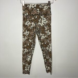 Offline by Aerie neutral print 7/8 high rise‎ leggings size medium